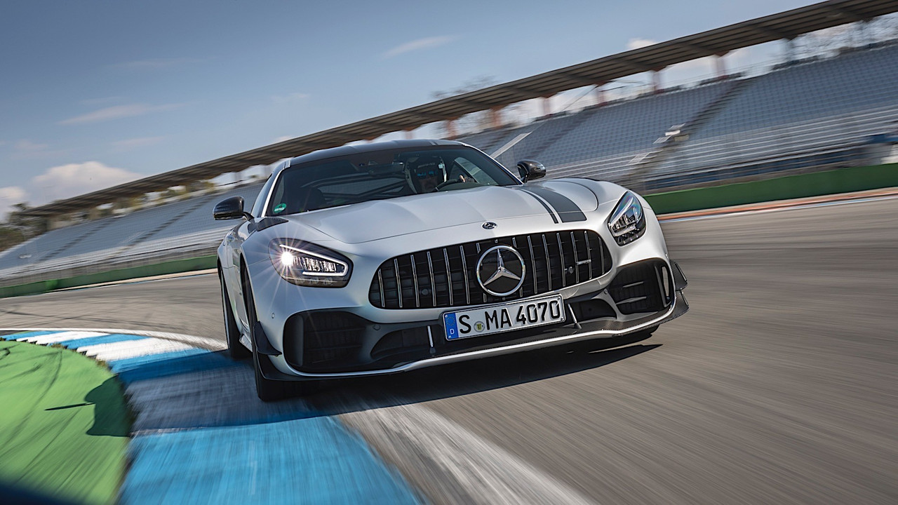2020 Mercedes-AMG GT R PRO (9)