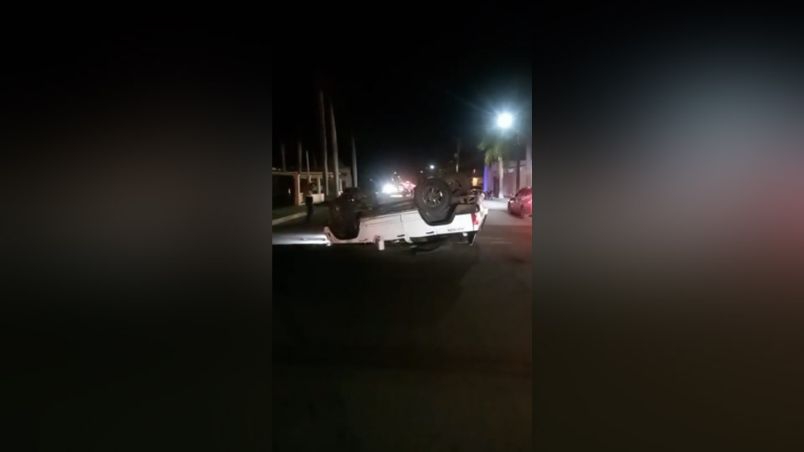 Por calles de Ciudad Obregón, se registra otro choque volcadura; hay dos heridos