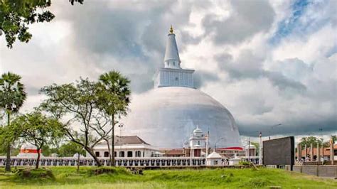 Best places to visit in Anuradhapura