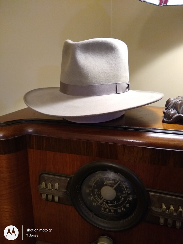 Grey-Stagecoach-5.jpg