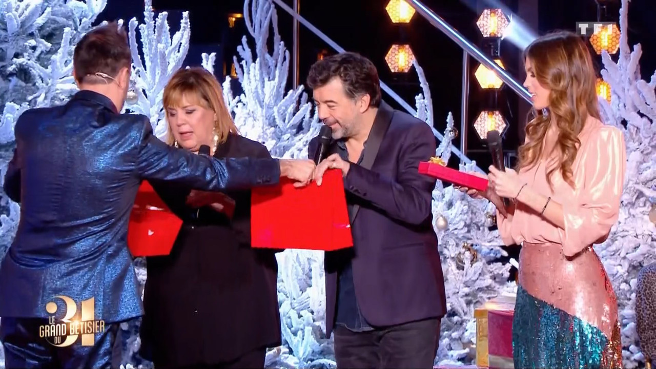 31 December - 20.00.00 - Le grand bêtisier. Karine Ferri et l'hu