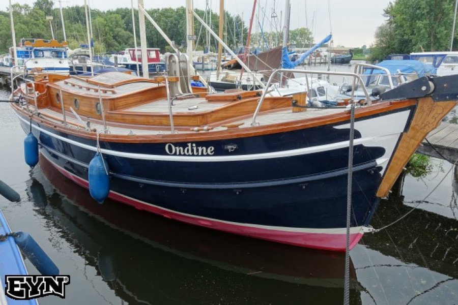 B9028A76-1AE8-4450-8765-060453B820ED