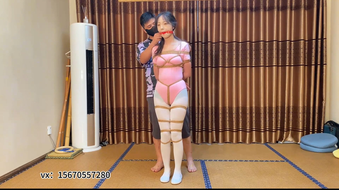 山鬼原创 动动身穿舞蹈服大白袜.mp4_20250823_132049.915