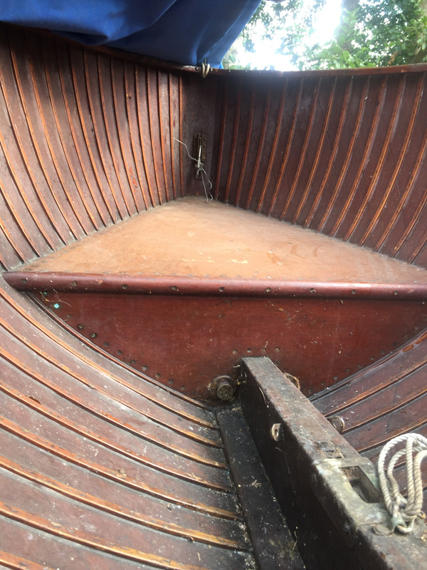 EAC8FF1C-DFE9-4E51-B98C-0E75889E83D5