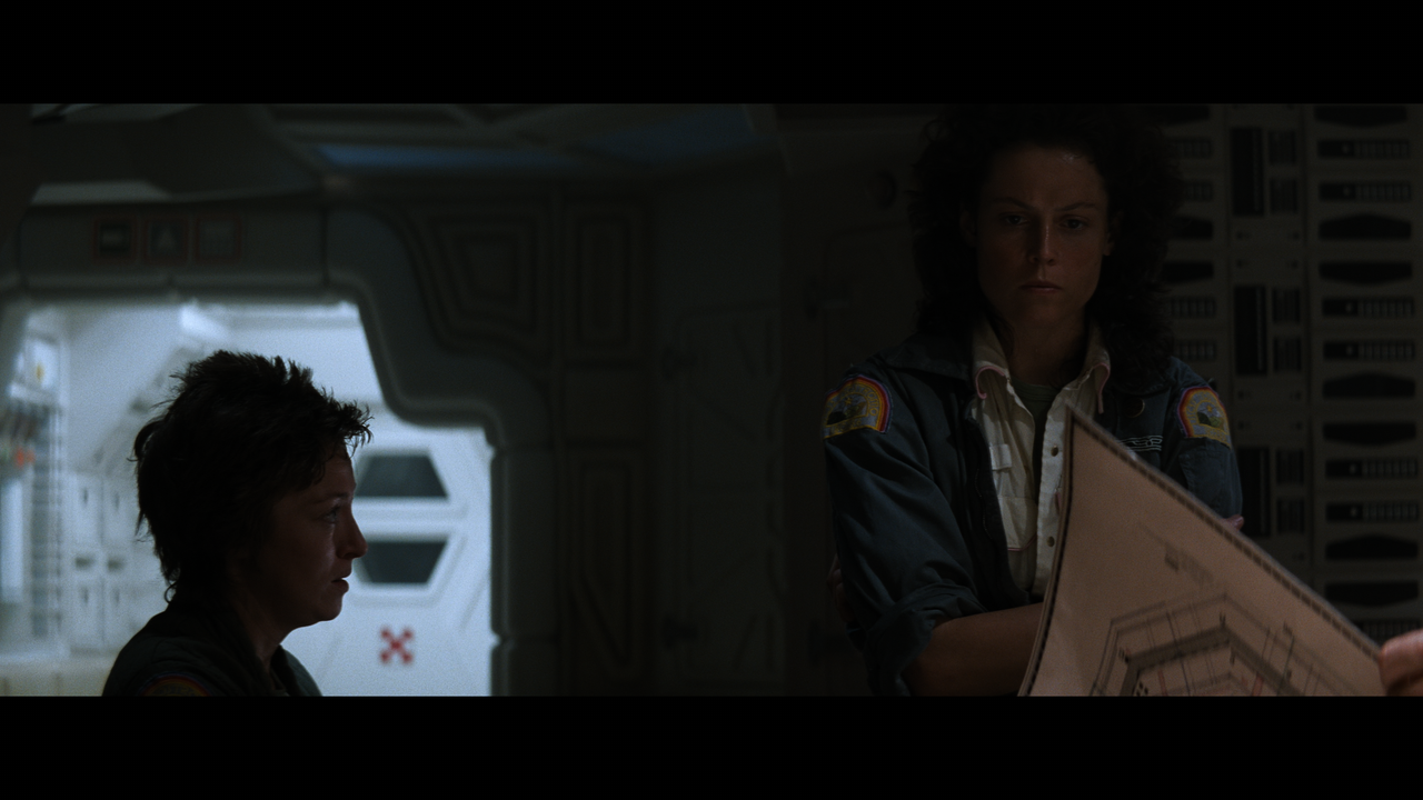 Alien (Theatrical Cut).mkv_snapshot_01.08.32_[2020.07.06_21.36.45]