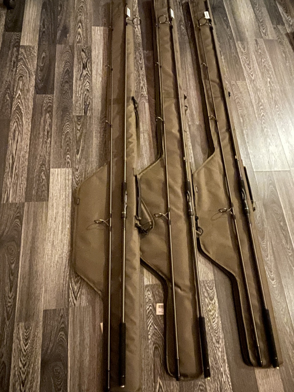 E0AC45EC-B81D-41E9-99A2-0FA9BB440416