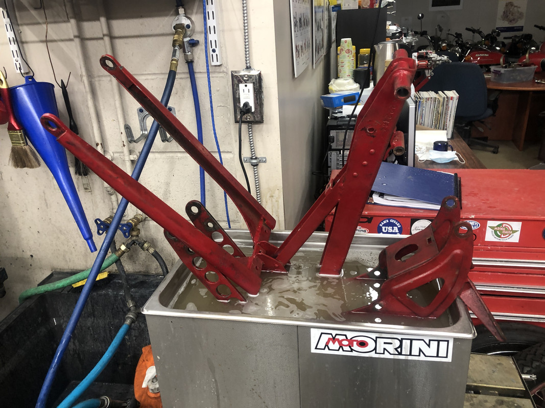 B539A1BE-E0BA-4E55-B779-FA66A449536B