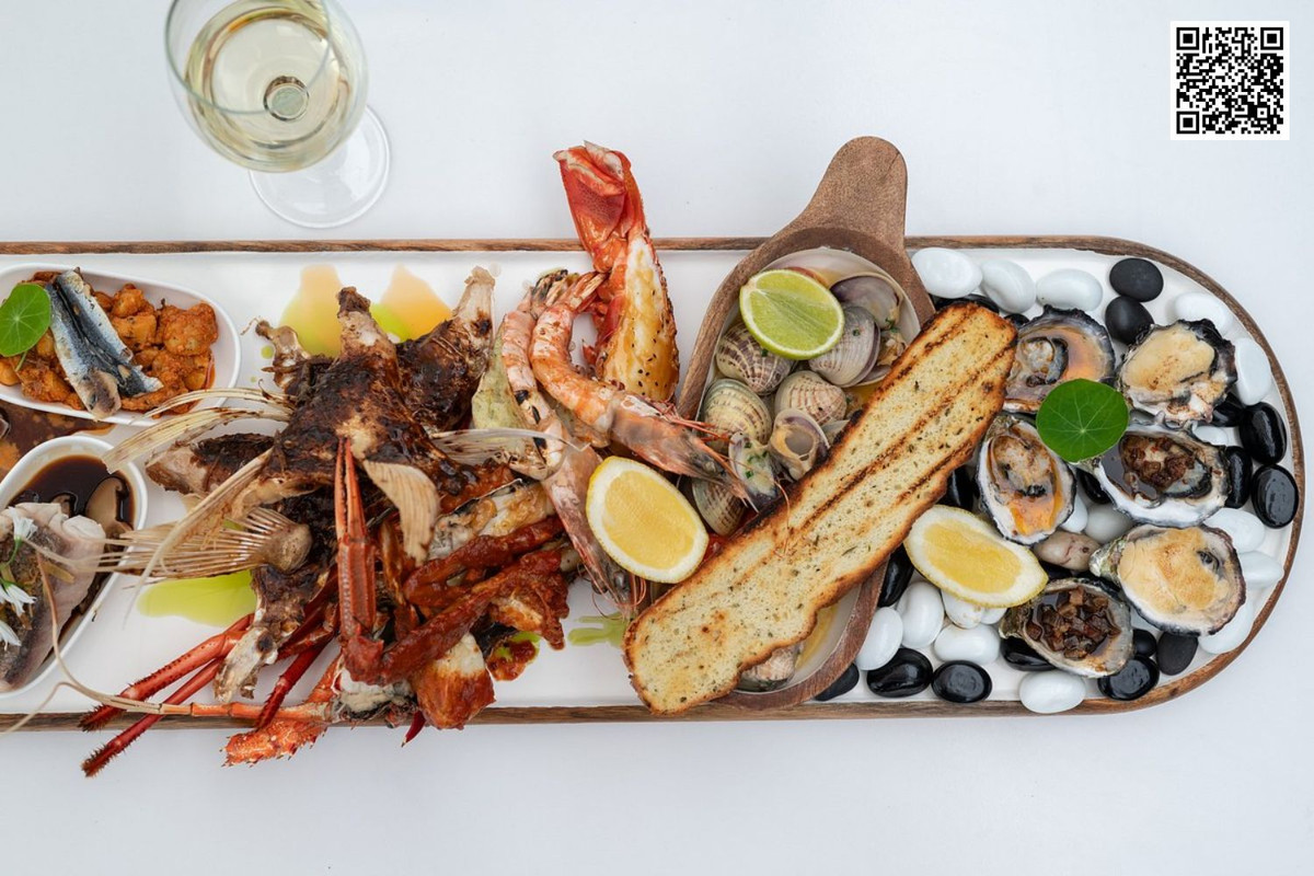 Why Seafood Tastes Best with Light Preparation?