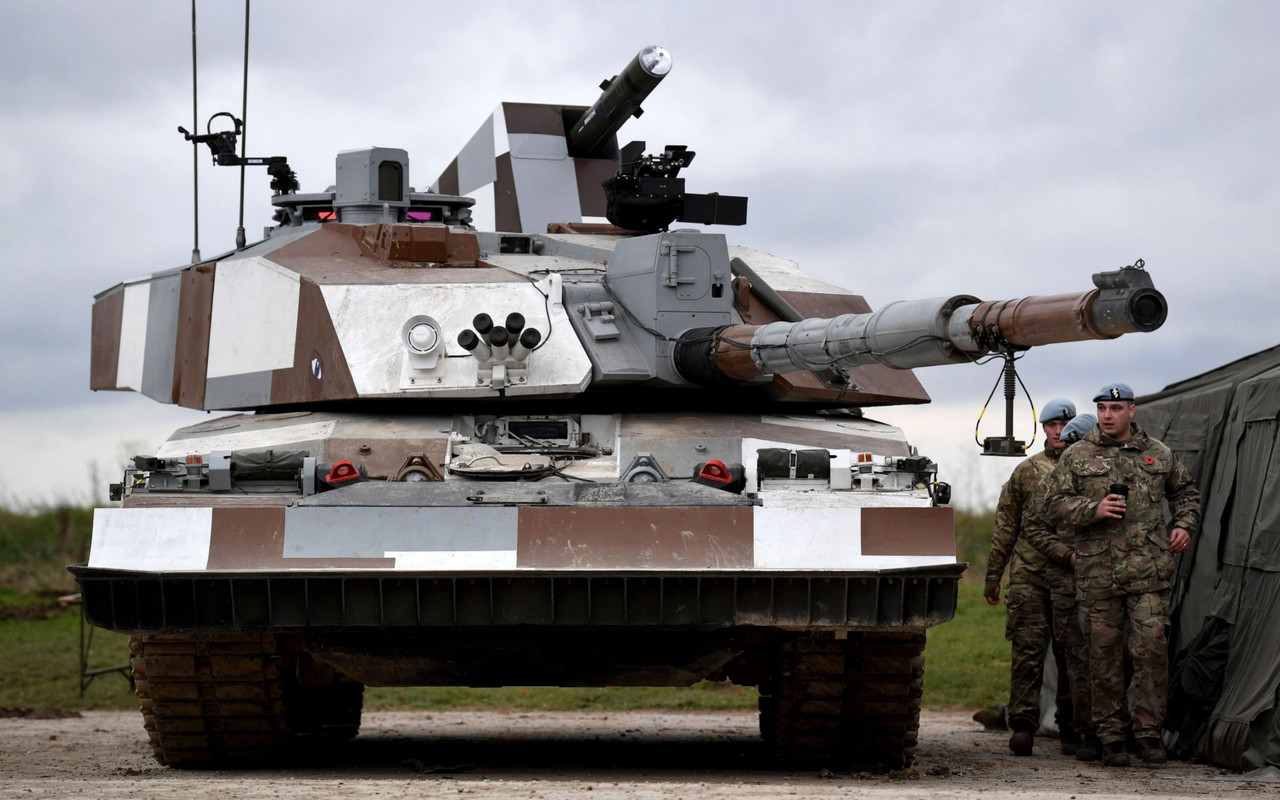 Challenger 2 пиксельный камуфляж