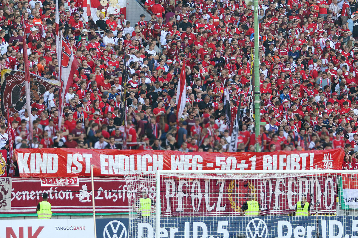 1-fc-kaiserslautern-sc-freiburg-dfb-pokal-2022-2023-19