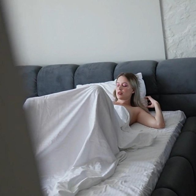 Caught Step Sister Masturbating And Helped Her Get Orgasm 20