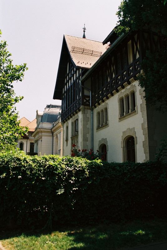 R1-09436-0015.jpg
