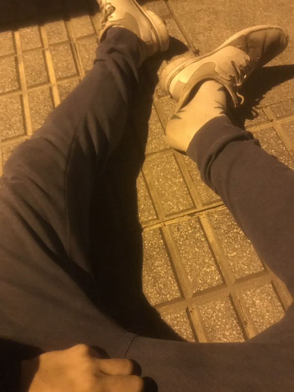 201427A8-6E25-4128-B437-86424DF23E19