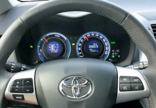 auris-hybrid-dash.png