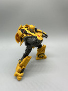 Studio-Series-Gamer-Edition-Bumblebee-08