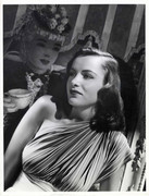 Ella-Raines-a28
