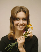 Olivia-Newton-Johnon-md19
