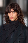 00142-sacai-fall-2025-ready-to-wear-details-credit-gorunway