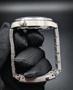 PXL 20260205 045531888 PORTRAIT ORIGINAL