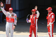 13 de Mayo. - Pagina 2 F1-spanish-gp-2007-pole-winner-felipe-massa-scuderia-ferrari-celebrates-with-kimi-raikkone