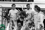  1964 International Championship for Makes - Page 3 64lm00-Podium-1