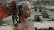 emilia-clarke-game-of-thrones-70