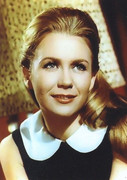 juliet_mills_a64