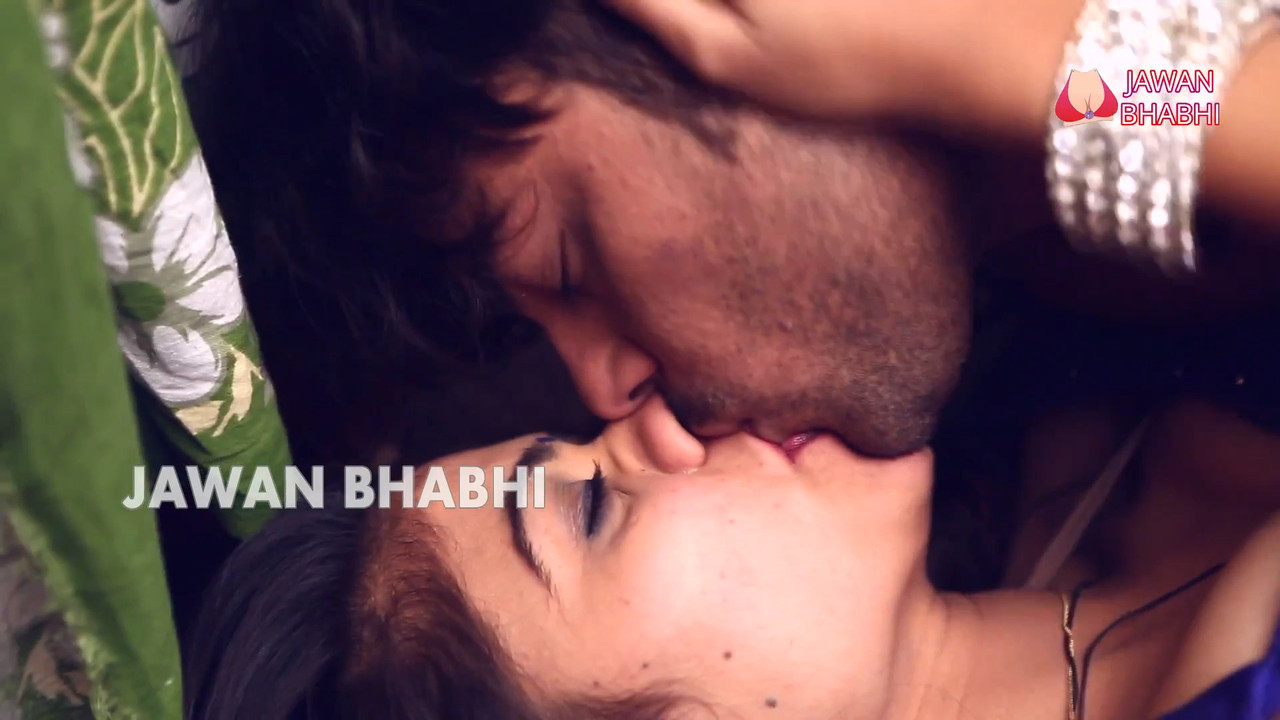 Garam Bhabhi Ki Bra Utari Tailor Ne.mp4_snapshot_05.54_[2021.09.25_15.53.16]