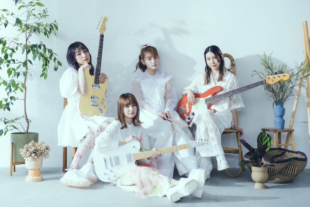Fender Japan Special Interview | SCANDAL's New Signature Models Special-interview-scandal-a