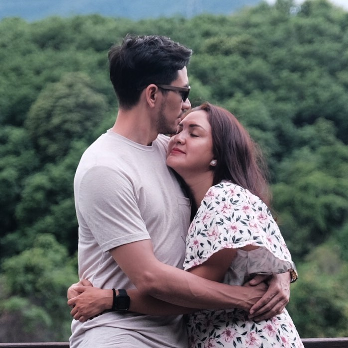 Donna Agnesia dan Darius Sinathrya