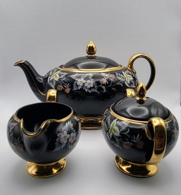 teapot-sadler.jpg