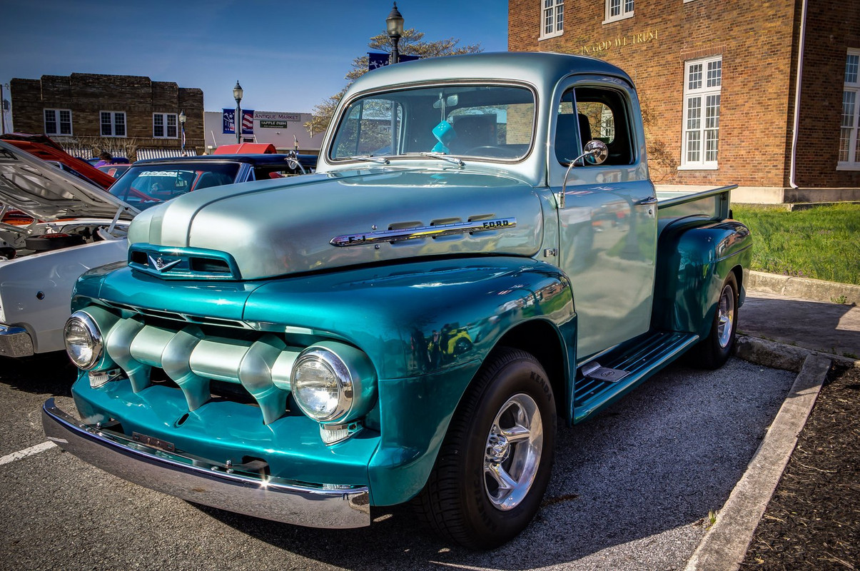 turquoise-ford.jpg