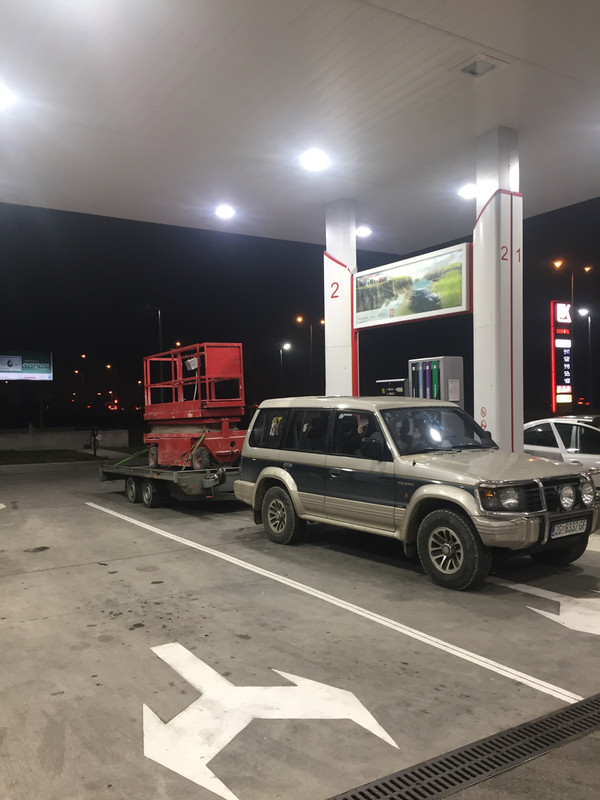 6F600453-F5D8-4127-8071-6F5CF1701689