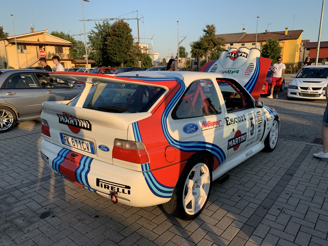 5F5435D8-9CDA-4B56-882B-44A3A5745A30