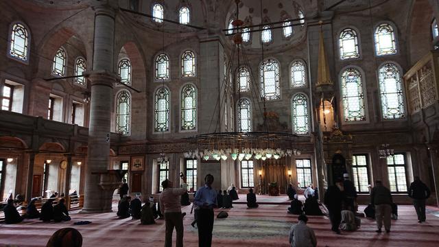 Día 3. Mezquita de Eyüp Sultan cami – Café Pierre Loti – Mezquita de Ortakoy – P - Estambul a mi aire (1)