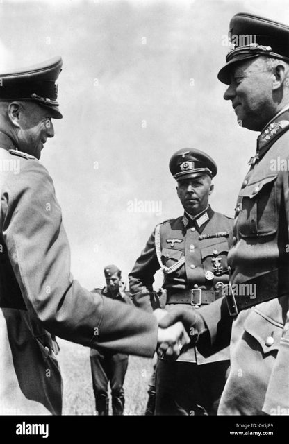 Walther von Brauchitsch y Ewald von Kleist en el frente oriental, 1 de abril de 1941