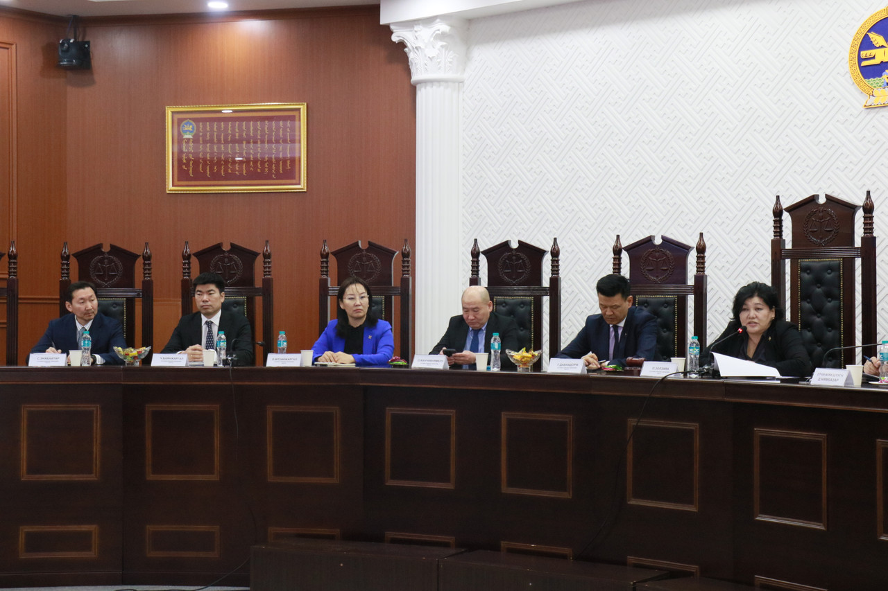 Нийслэлийн Иргэний хэргийн давж заалдах шатны шүүхийн үйл ажиллагаатай танилцлаа 