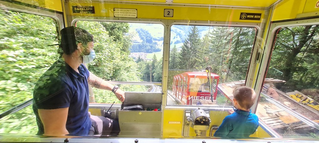 MONTE NIESEN: la gran pirámide, un plan de altura - Suiza: 7 veranos, 7 planes con niños (11)