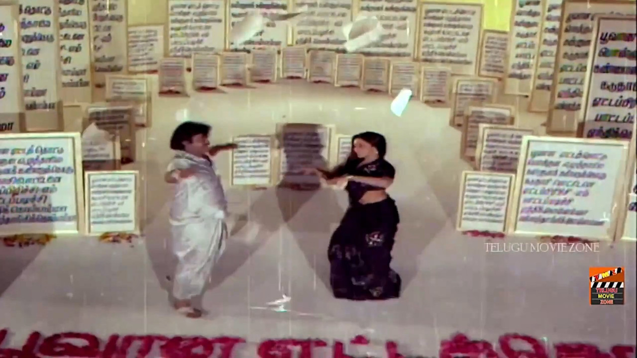 Shobana hot in saree.mkv_snapshot_01.39.956