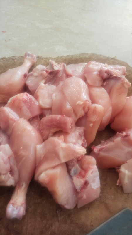Fresh Chicken Drumsticks & Cuts