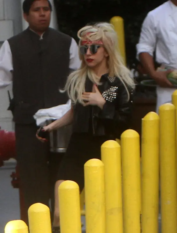 4-14-11-Arriving-Studio-in-Miami-003.web