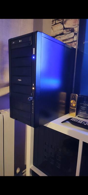 Screenshot_2022-11-24-13-47-28-335_com.alensw.PicFolder