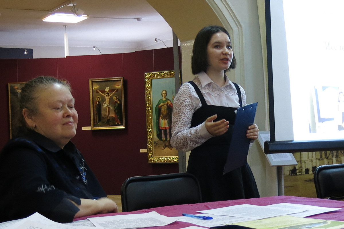 Победитель конкурса Каменный пояс Алина Антонова, школа № 1 имени  Н.К. Крупской, 8 класс.