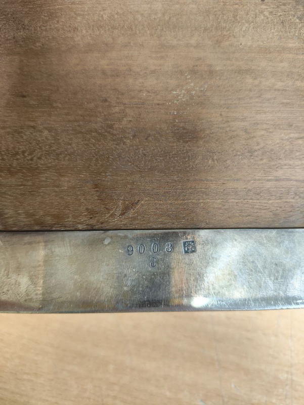 photo 5321255963836747371 y