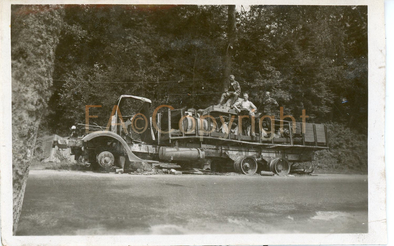 Frankreich LKW Truck Camion Trailer Anhänger Panzer Kämpfe Zerst