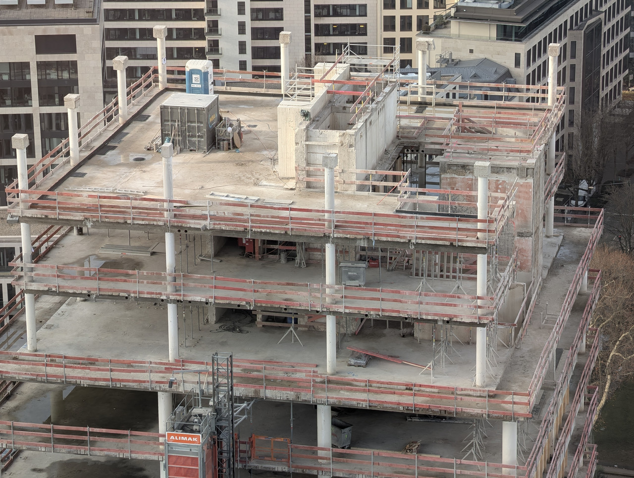 PXL 20251218 115105512