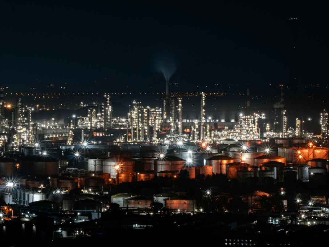 Nigeria refinery silhouette