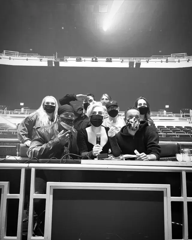 10-13-21-Instagram-001.webp