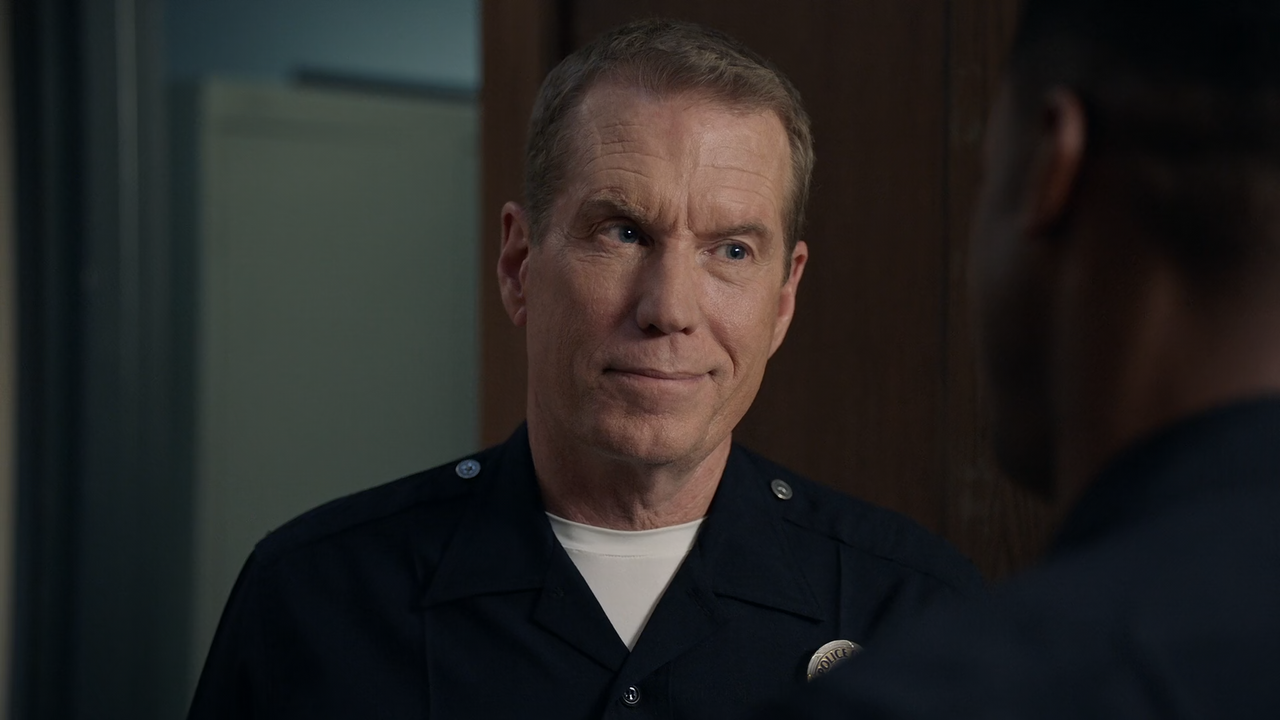 The.Rookie.S02E15.Hand-Off.1080p.10bit.AMZN.WEB-DL.AAC5.1.HEVC-Vyndros.mkv_snapshot_13.07_[2020.03.2