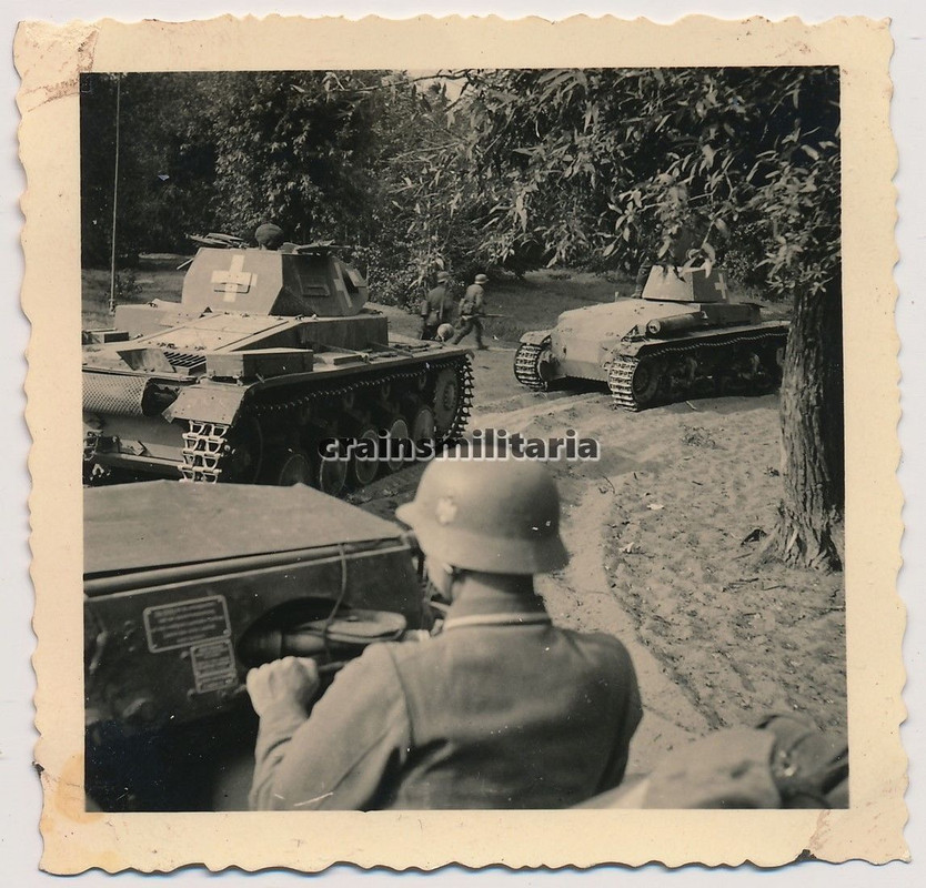 Orig. Foto Vormarsch Panzer 35 (t) und Panzer II
